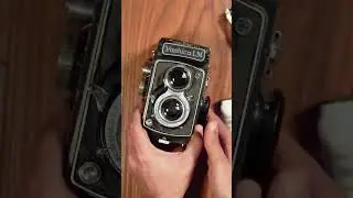 YASHICA LM Loading - 120mm Film Camera 