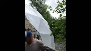 опасный монтаж шатра 