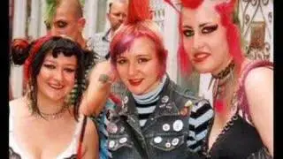 Gleichlaufschwankung  --Punks unterstand no Fun--