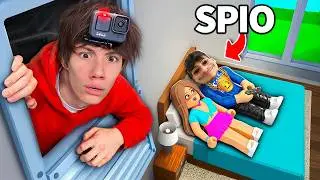 MI INFILTRO nell'APPUNTAMENTO SEGRETO DEL MIO HATER su ROBLOX...
