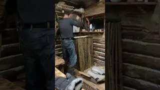 БУДЬ КАК ДОМА ПУТНИК !!!   Завёл меня ЛЕШИЙ в ИЗБУ такую !!!   