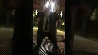 Стас Барецкий танцует не по детски