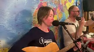 Импровизация и дебют в кафе FRIEND'S на Чегете | "Есть только миг"