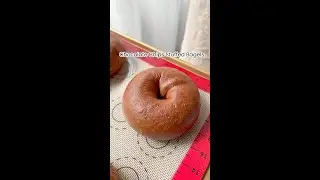 Chocolate Chips Stuffed Bagels