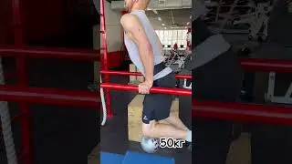 Дим на брусьях с весом 