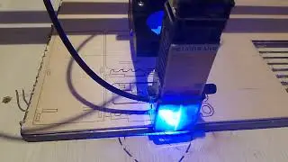 резка подставки для телефонов