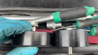 Replacing the belt and rollers on a BMW X5 E70. N52B30.