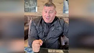 Анекдот про попугая и дальнобойщика