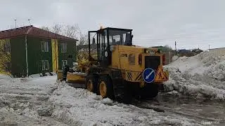 Автогрейдер ДЗ-98В застрял / Нарьян-Мар