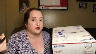 Unboxing Alexandria Ryan’s Poshmark Mystery Box for Bags