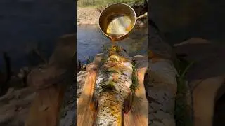 Çamur ve Yaprakta Sazan Pişirme 🐟 | Cooking Carp in Primitive Mud and Leaves