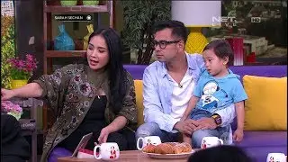 Raffi Ahmad and Nagita Slavina Tell Stories to Rafathar