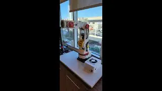 6 Axis robot arm alive