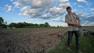 Посев#деревня#коля#деревенскаяжизнь#огород#пшеница