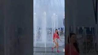 Inna and fountain