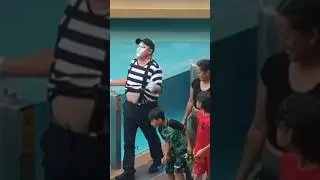 Tom the Mime Walks the Walk 💋❤️🤣