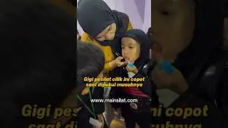 Gigi pesilat cilik ini copot saat dipukul musuhnya
