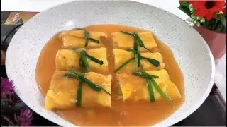 Trứng cuộn bắp cải sốt me