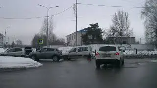 ДТП на пересечении улиц Спортивная и Школьная