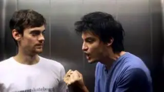 Coisas que Gostaríamos de Dizer - No Elevador