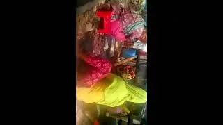 Little Girl Help Her Father in Fish Market-Everyone Cutting Fish In Fish Market