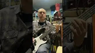 Самая дешевая бас-гитара Homage HEB700. Точнее самая лучшая из дешевых;) #bass #bassplayer #music