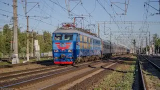 Встреча ЧС6-019 с поездом 268А с ЭС2Г-028 «Ласточка» на станции «Славянка»