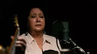 Emel Taşçıoğlu - Çamlıbel'den Çıktım Yayan (Nenni Bebek)