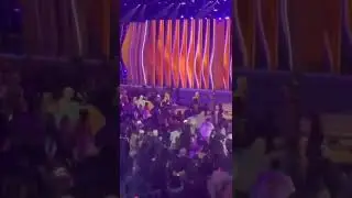 Doja Cat Running From The Bathroom To Accept Her Grammy 