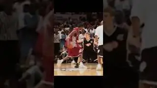 The Professor and Hot Sauce SHOW OUT in NYC And1 2003…  Professor Buzzer Shot at MSG
