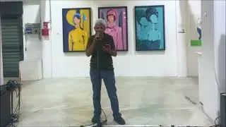 המשורר ראובן שבת קורא שניים משיריו בערב ארט פואטי במרכז עמיעד יפו