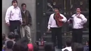Los atletas de la risa y el chino quere cantar