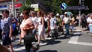 Sute de credincioși au îndurat canicula pentru a ajunge la Mănăstirea Nicula
