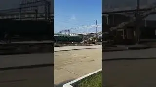 Вот и начальник станции не знает что у него творится на путях. Главное поезд пропустить.