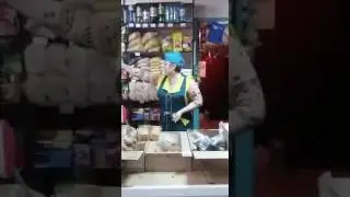 Торговый представитель на работе !! Продавец в шоке !!