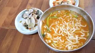 얼큰 칼국수 주문했는데 찌끄레기를 주는 천안 맛집? 착한업소 4천원. kalguksu mukbang