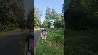 Что означает этот дорожный знак #deutschland #ukraine #germany #europe #Humor #приколы