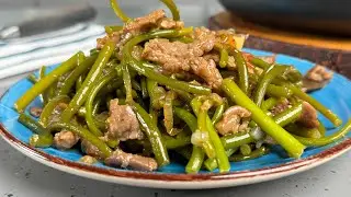 Все чесночные стрелки съели! Теперь беру у соседей! До чего же ВКУСНО, САЛАТ и горячее. Блюдо 2 в 1