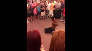 Body bending in Las Vegas