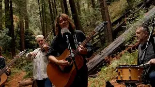 The Breeders - Invisible Man (Live In Big Sur)