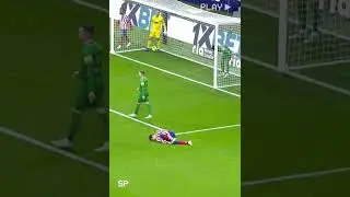 Morata thought he missed so he pretended to be hurt😭😭#shorts