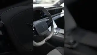 Voyah Passion в Панавто. Полноприводный электрический седан. Разгон до сотни - 3,8 секунды.