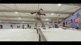 SnowWorld Zoetermeer - Snowboarding slide bar