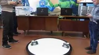 Сумо Управляемых роботов Lego NXT//