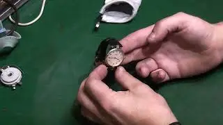 £2K Cartier Wristwatch can I fix it? Using an old Walkman?