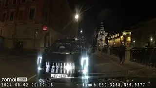 Таксист на ZEEKR был не прав на канале Грибоедова