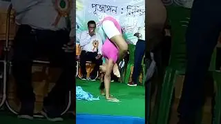 Girl performing in yoga competition #handstandworkout #handbalance #shortvideo