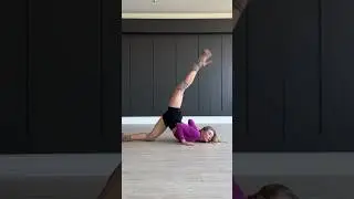 Wanna to learn and polish your FLOORWORK technique - check out my ONLINE courses.💜link in bio