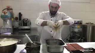 Dilim tiramisu pastanın tarifi ve tüm detayları (soğuk tiramisu)