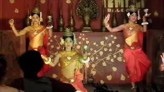 Apsara & Coconut Dance in Siem Reap - Temple Balcony - Pub Street - 2012